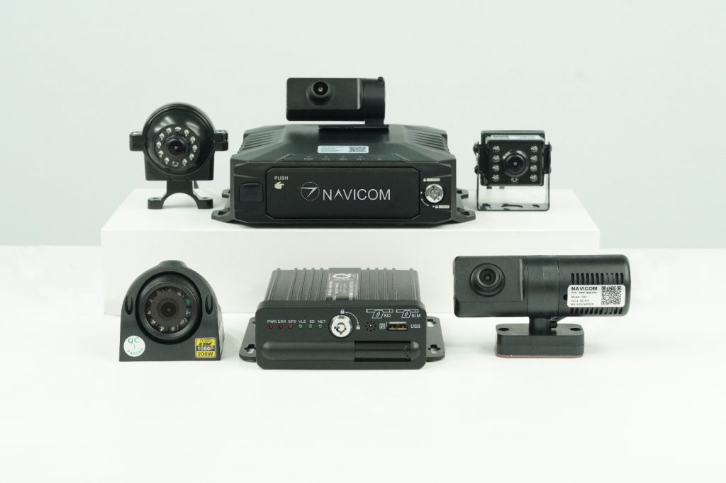 A group of cameras Description automatically generated with medium confidence